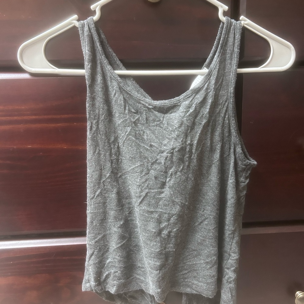 dELiA*s Gray Crop Tank Top Sleeveless Relaxed